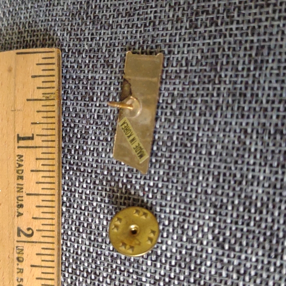 W.W.II Lapel Pin - Picture 2 of 2